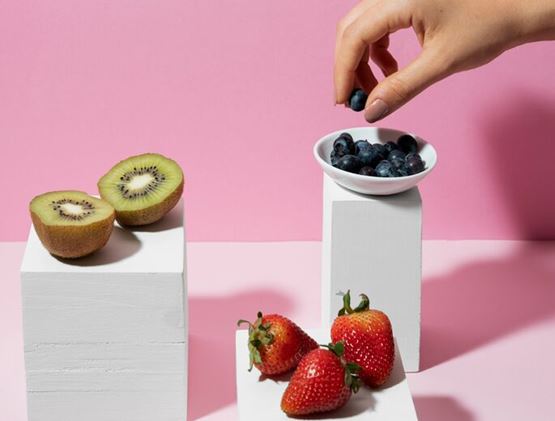 Strawberries, kiwis and blueberries