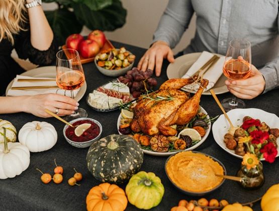 Karola G - Pexels : repas de Thanksgiving