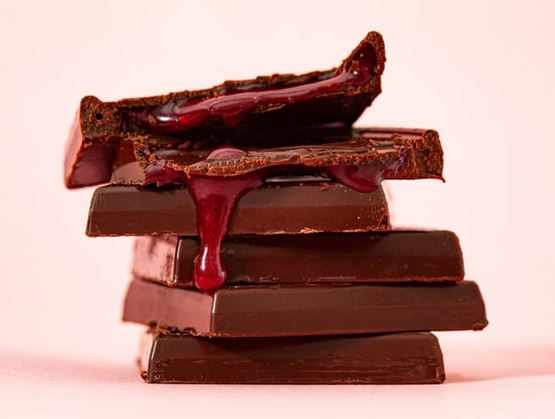 Chocolate bars with filling