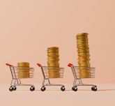 3 caddies de course avec des pièces de monnaie sous forme de pile croissante