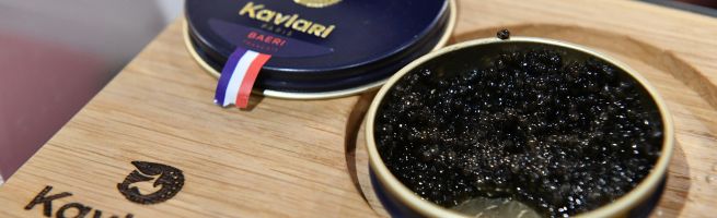 Caviar Kaviari dans son étui en bois