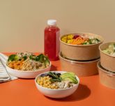 Des plats préparés  dans des emballages en carton