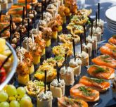Des assortiments de verrines salées