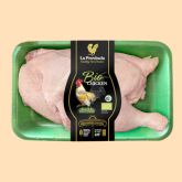 Poulet entier bio cru dans un emballage vert de la marque La Provincia.