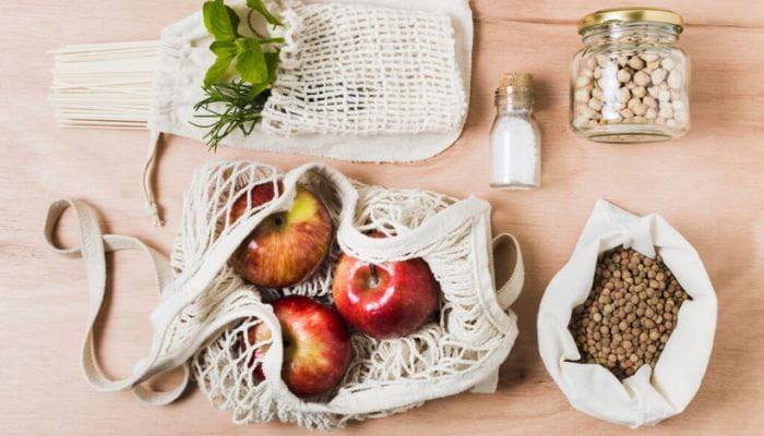 Table with pulses and fruits