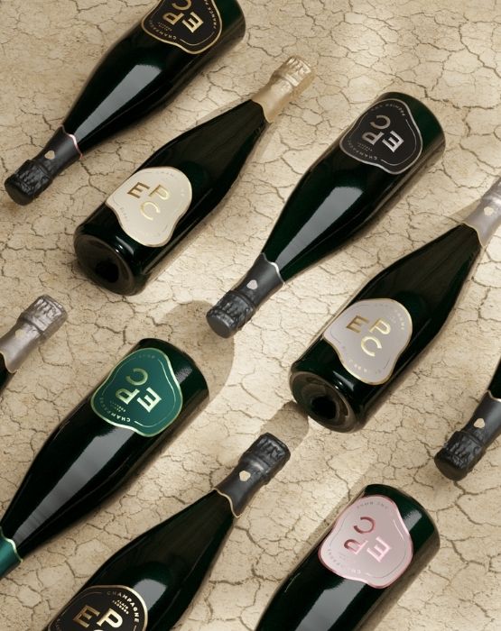 Vue de bouteilles de champagne EPC, partenaire officiel de la soirée des 60 ans de SIAL Paris.