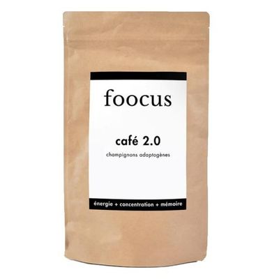 Sachet kraft de café en poudre présenté sur fond blanc.