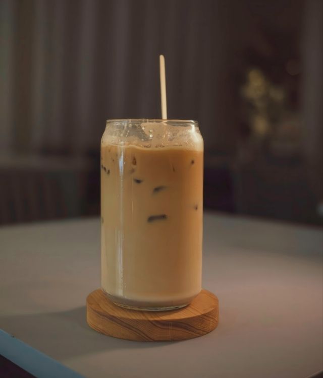 Café glacé en verre tendance