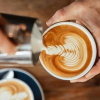Latte art et café au lait barista