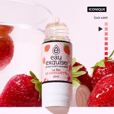 Organic sparkling drink with fresh strawberries on light background