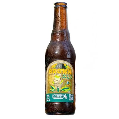 Bouteille de bière artisanale brune avec étiquette colorée