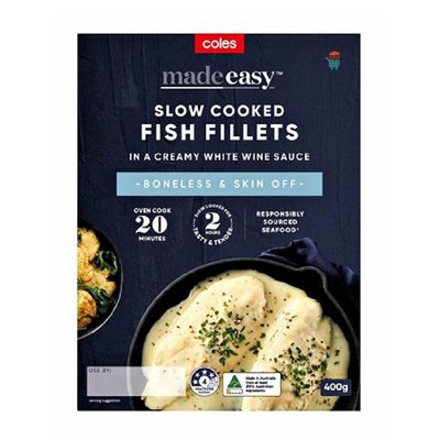 Filets de poisson cuits lentement dans une sauce crémeuse au vin blanc